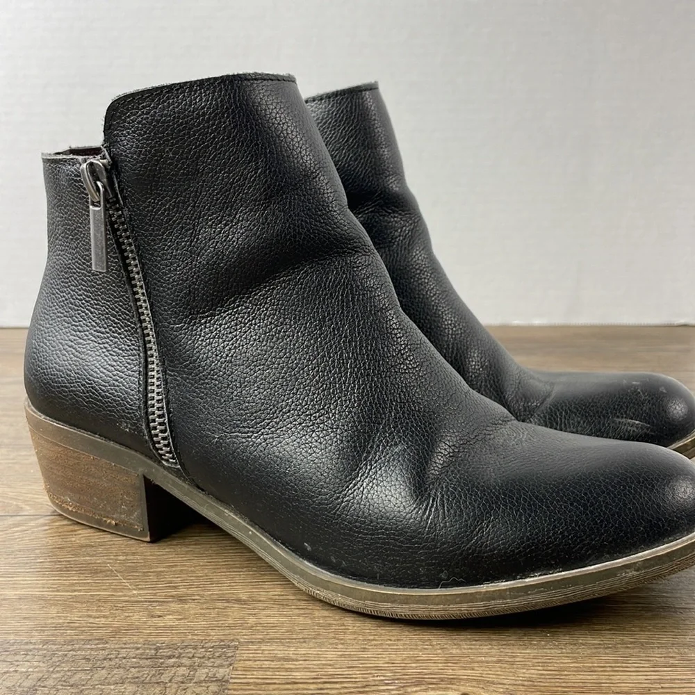 Kensie Women’s Black Ghita Leather Ankle Booties, size 7.5